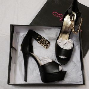 ❤NWT❤ black heels